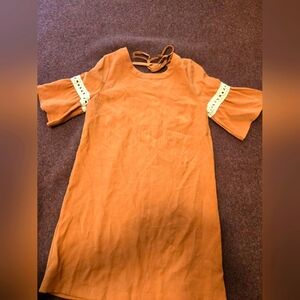 New BCBGeneration Mini Dress With Flutter Sleeve XS Orange And Cream